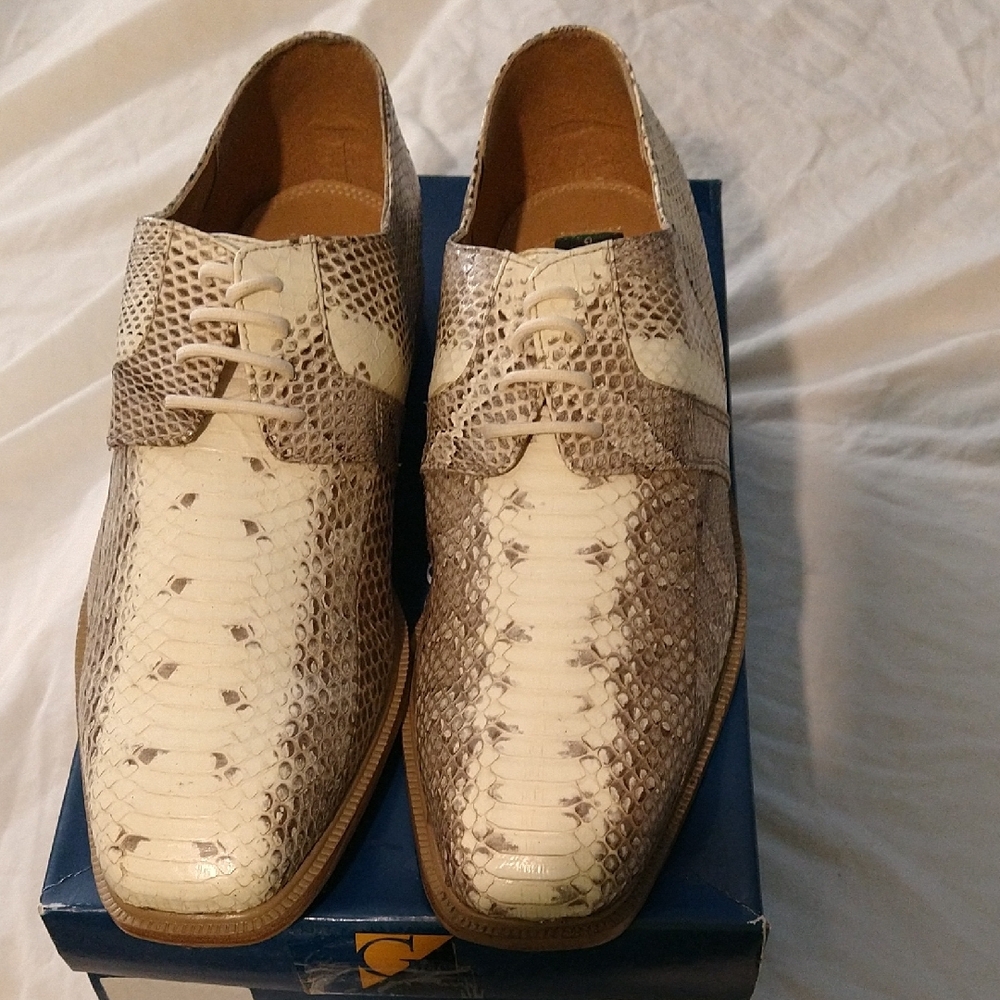 Giorgio Brutini Cream and Tan Oxfords with Snakeskin Pattern
